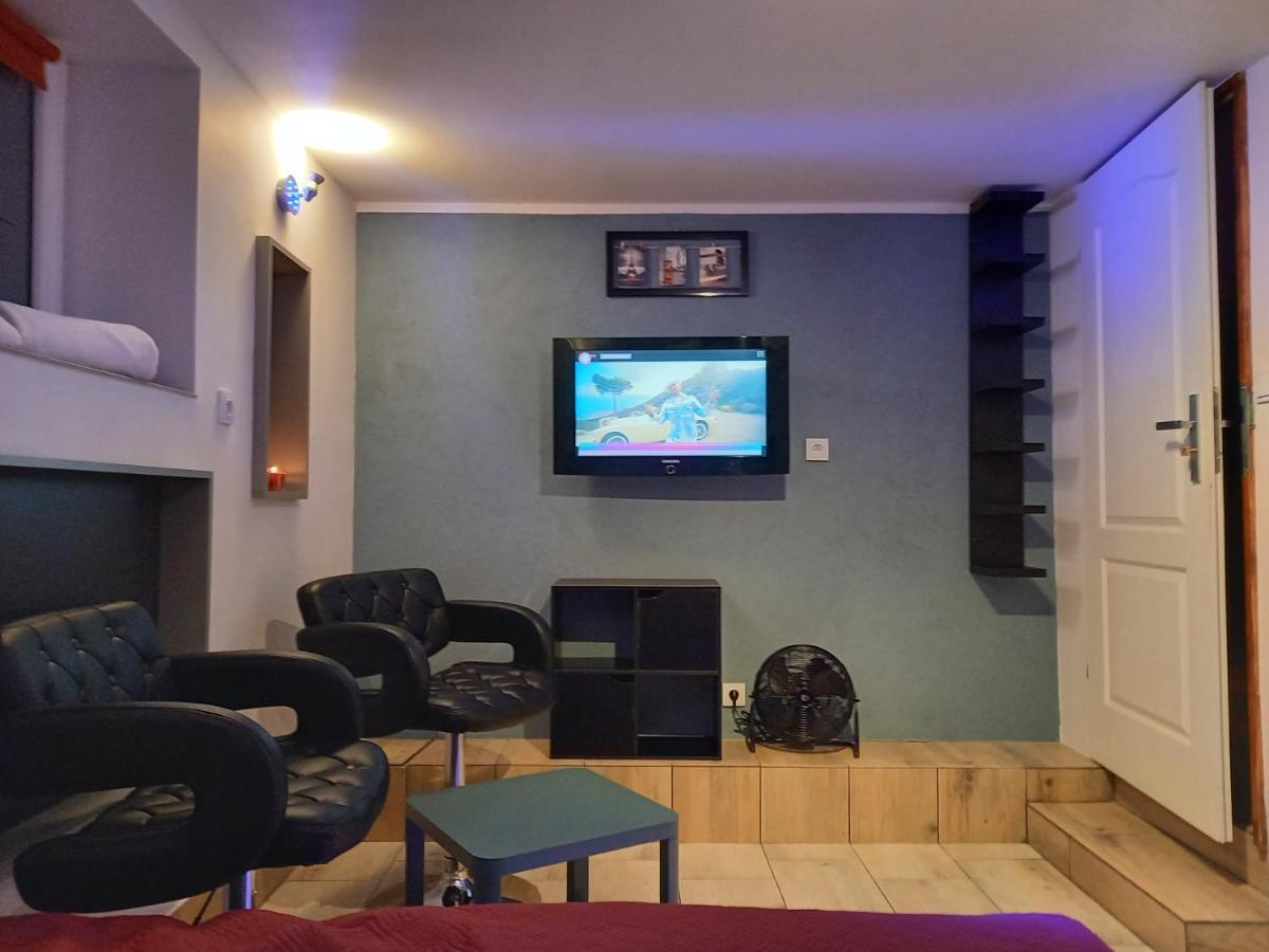 24H Gdynia Mini Apartamenty Na Kod Dostepu & Free Parking & No Keys Esterno foto