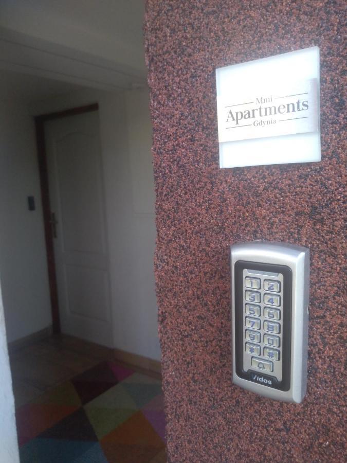 24H Gdynia Mini Apartamenty Na Kod Dostepu & Free Parking & No Keys Esterno foto