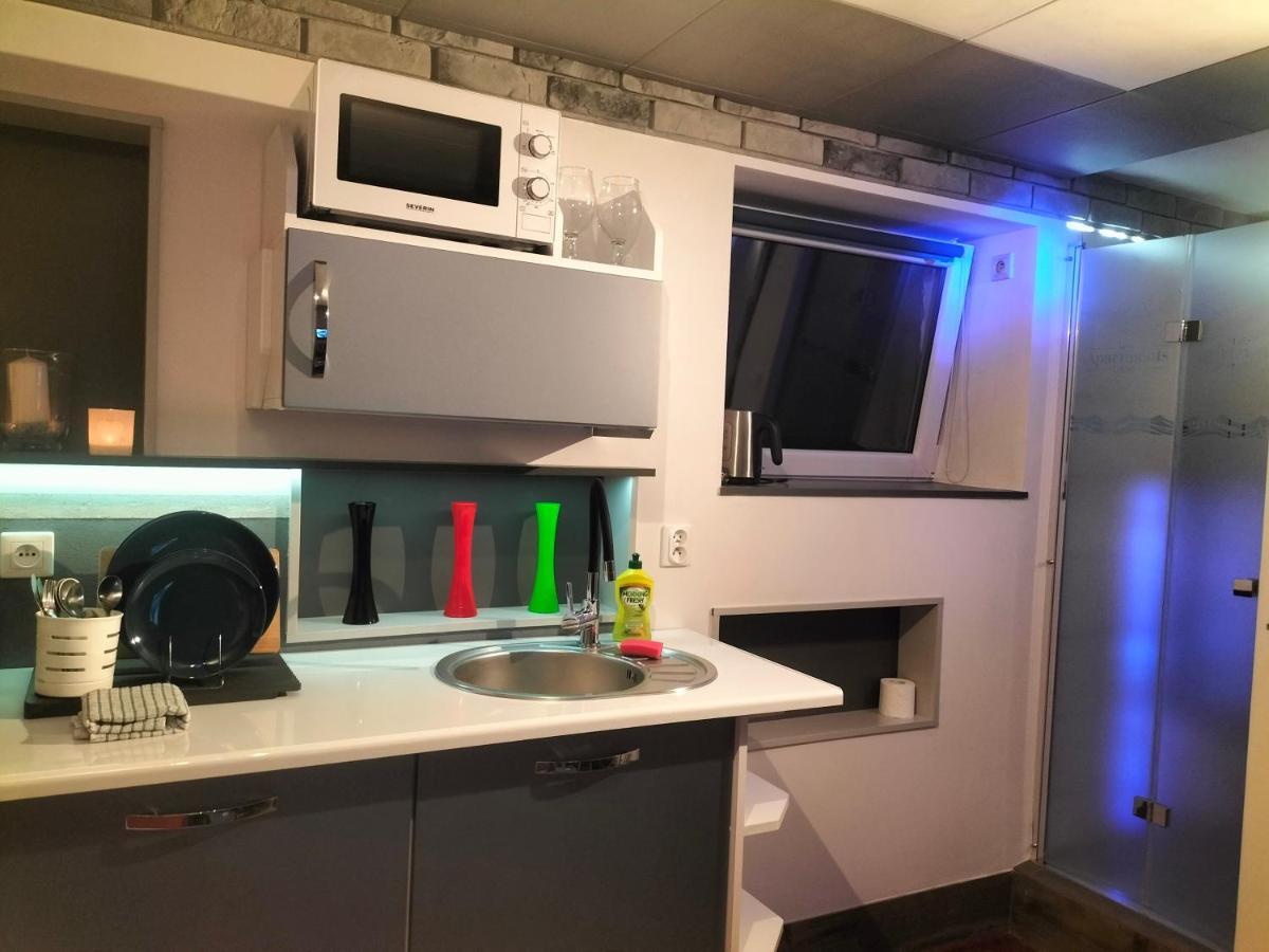 24H Gdynia Mini Apartamenty Na Kod Dostepu & Free Parking & No Keys Esterno foto