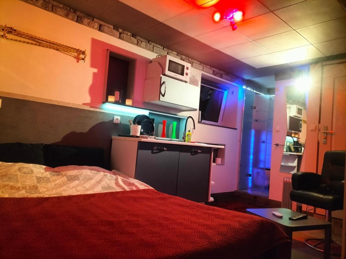24H Gdynia Mini Apartamenty Na Kod Dostepu & Free Parking & No Keys Esterno foto