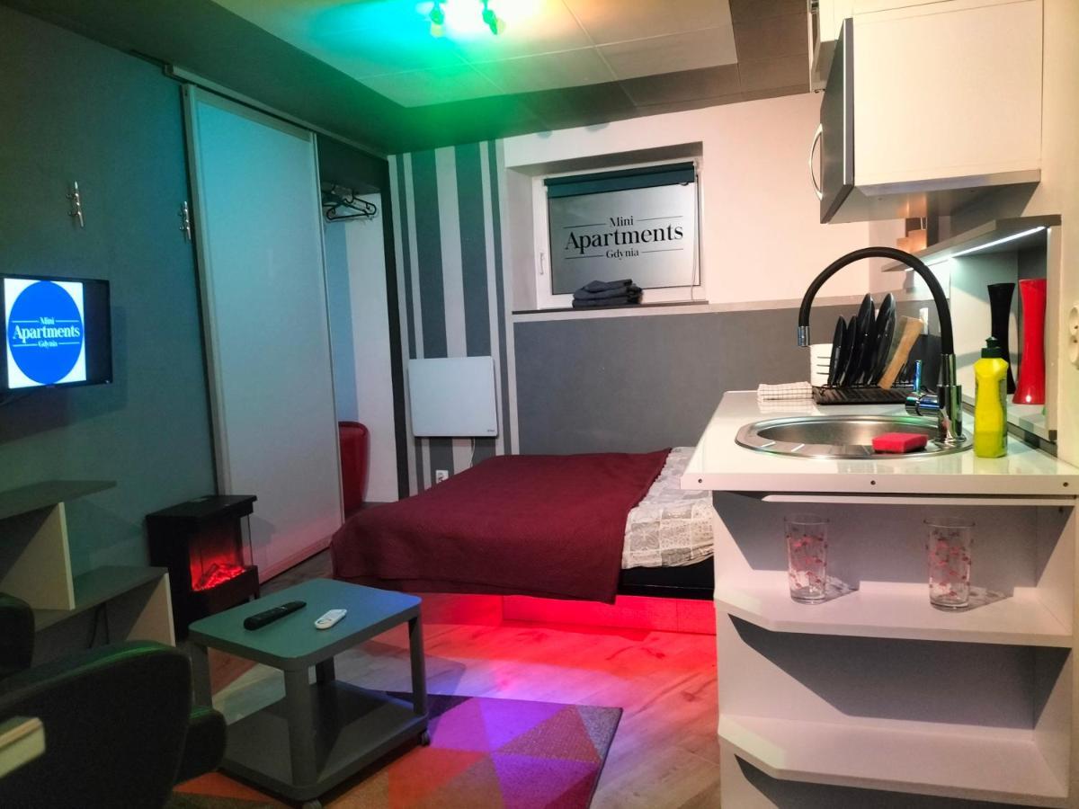 24H Gdynia Mini Apartamenty Na Kod Dostepu & Free Parking & No Keys Esterno foto