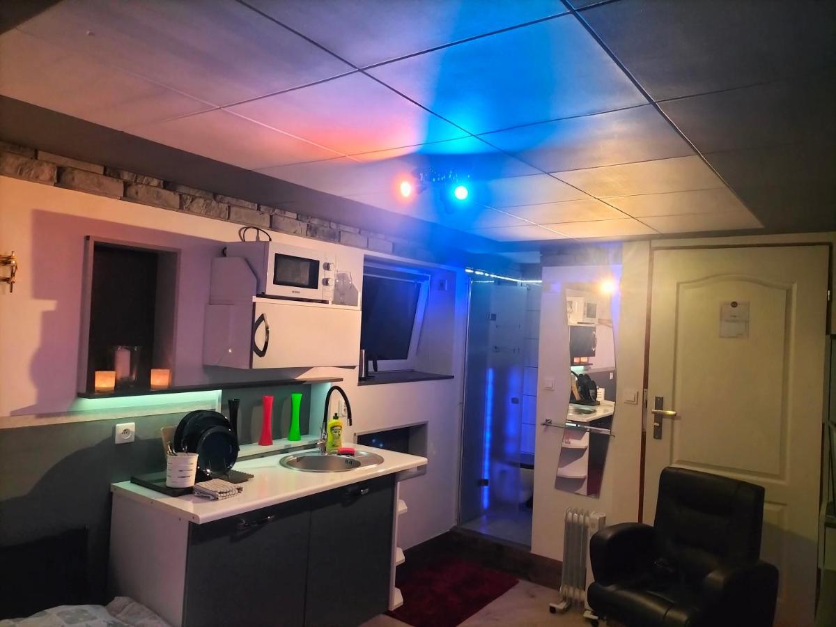 24H Gdynia Mini Apartamenty Na Kod Dostepu & Free Parking & No Keys Esterno foto
