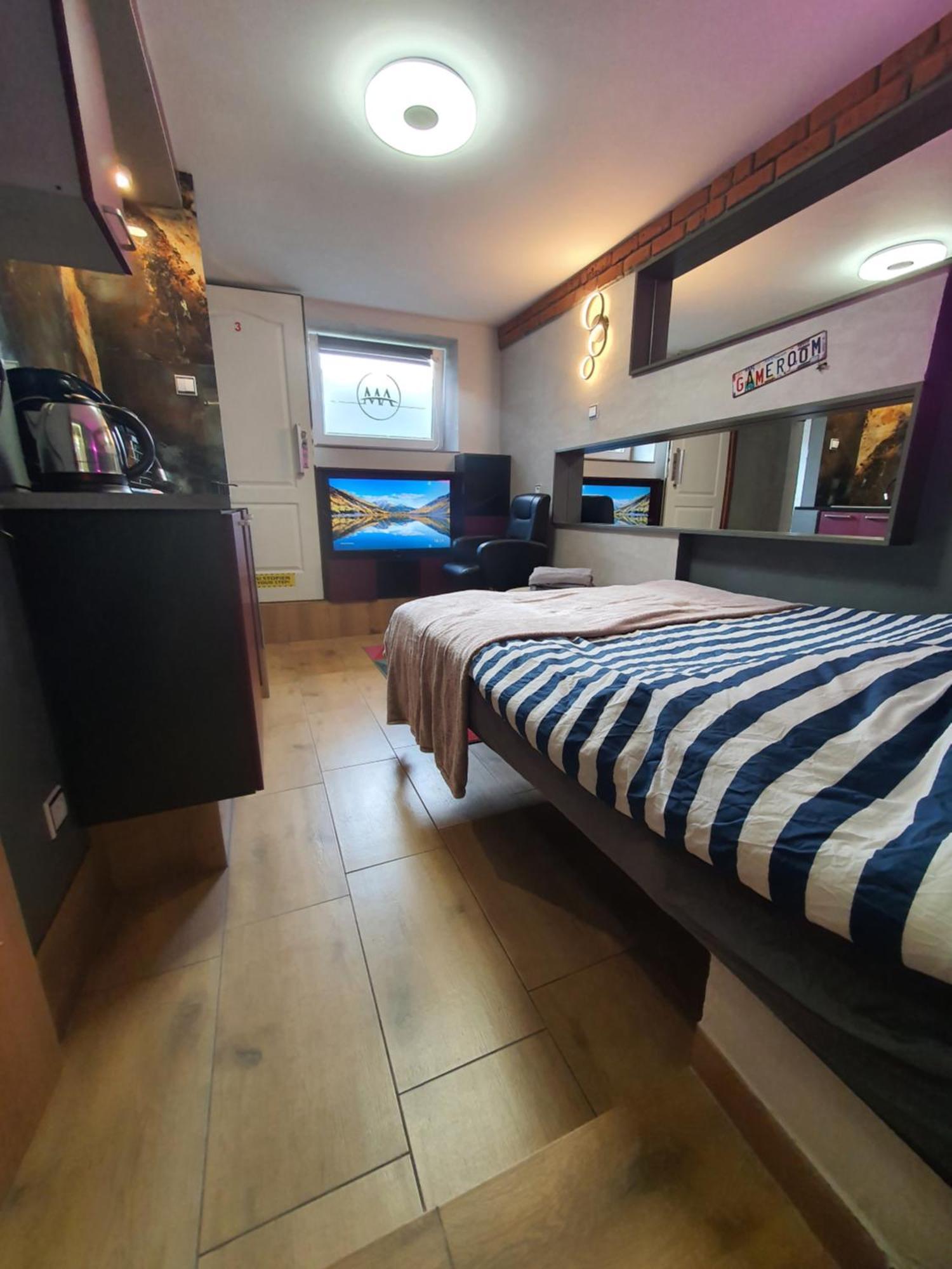 24H Gdynia Mini Apartamenty Na Kod Dostepu & Free Parking & No Keys Esterno foto